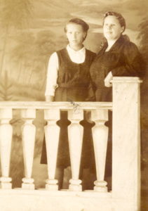 Рита с дочерью Людой, 1962 год, Ерментау.