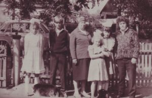 Петкау Ирина, Юра, мама, Наташа, Света, Вова, Ерментау.