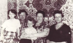 Петкау Саша, Люда, Лёня, Юля, Олег, 1991 год, Георгиевск.