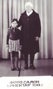 Бабушка со Светой Петкау, Ерментау.