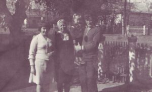 Петкау Саша, Нина и Юрик, Ерментау.